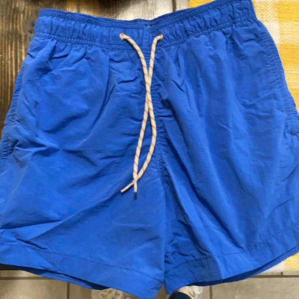 Men’s swimming trunks